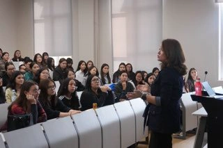 SLA Деканымен ашық әңгіме