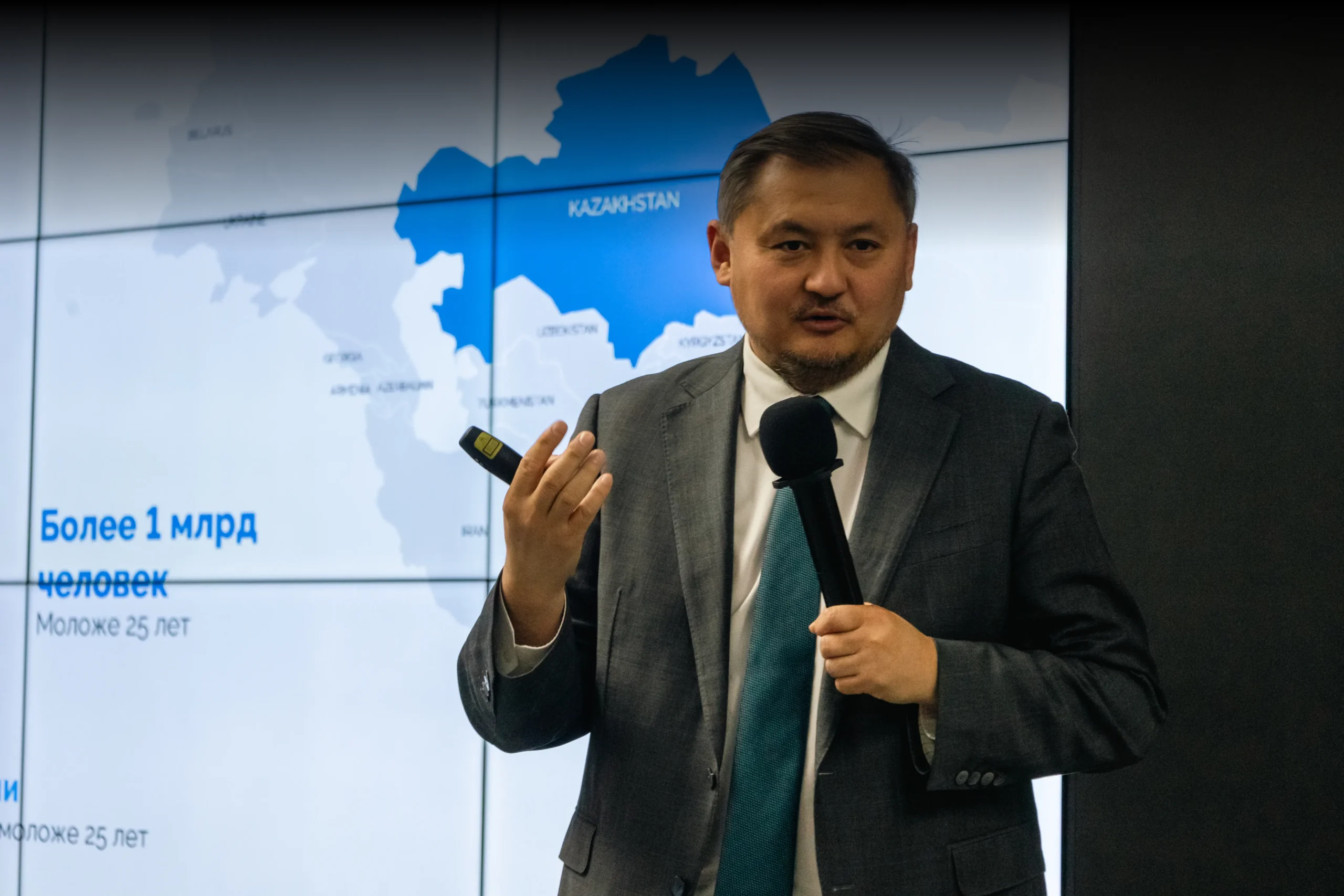 MINISTER OF SCIENCE AND HIGHER EDUCATION OF THE REPUBLIC OF KAZAKHSTAN SAYASAT NURBEK HELD A GUEST LECTURE FOR STUDENTS OF MAQSUT NARIKBAYEV UNIVERSITY