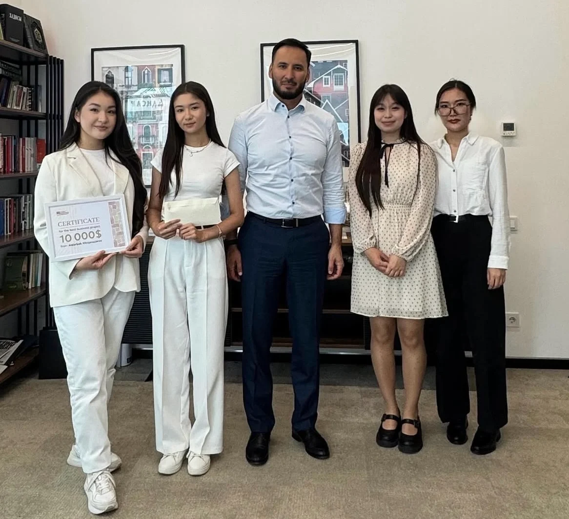 Youth Support: MNU Students Awarded $10,000 for Outstanding Business Project