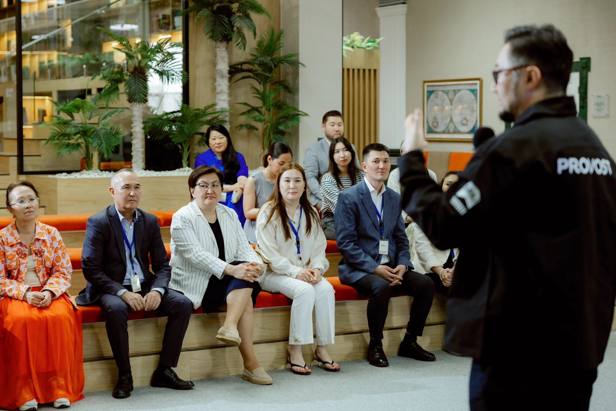 MNU-де Al-Jazeera апталығы аясында ашық дәріс өтті