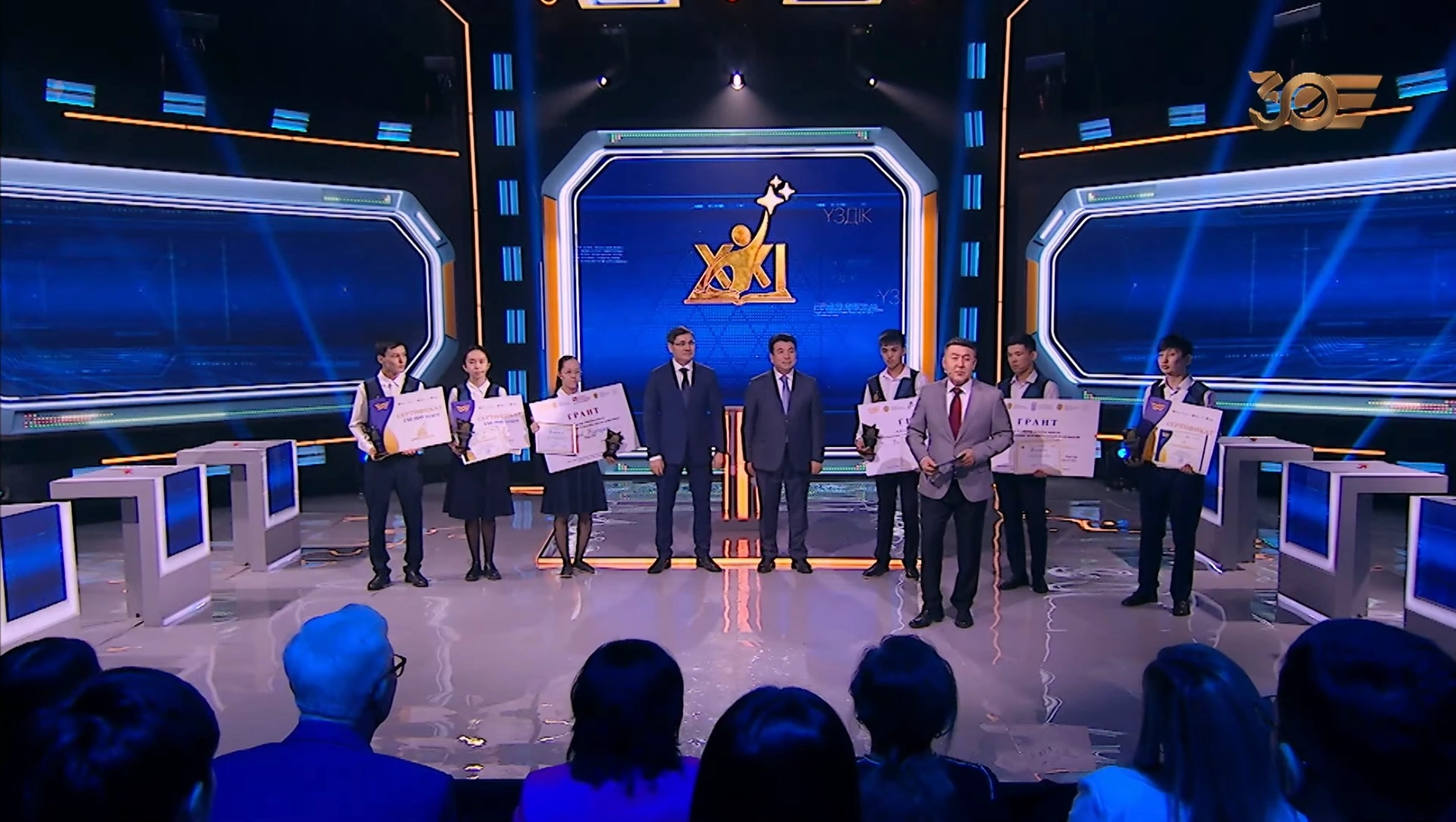 MNU «XXI ғасыр көшбасшысы» тележобасының жеңімпазына грант тапсырды