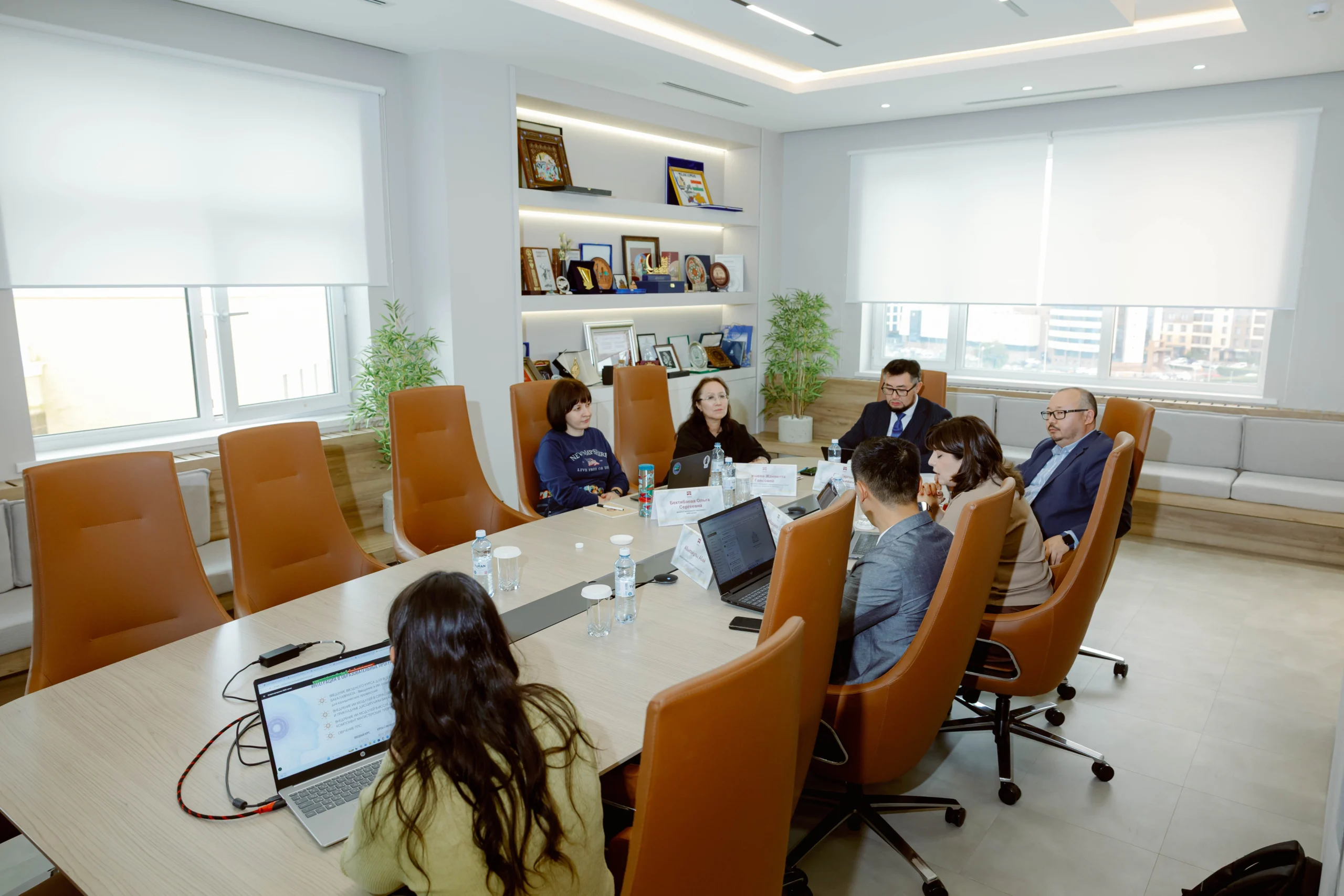 MNU оқу процесіне жасанды интеллект технологияларын енгізу моделін таныстырды