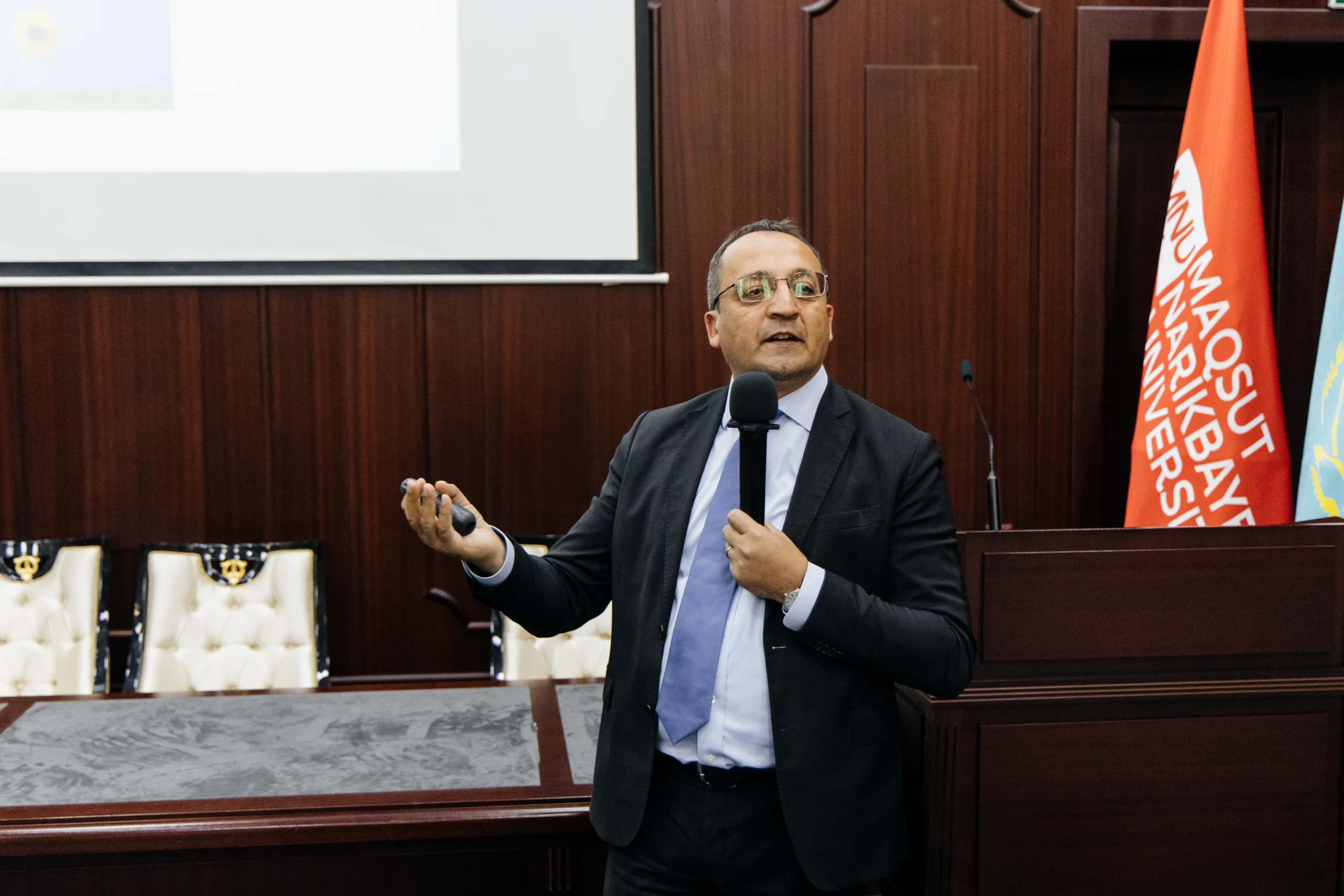 Ambassador of Switzerland Visits MNU