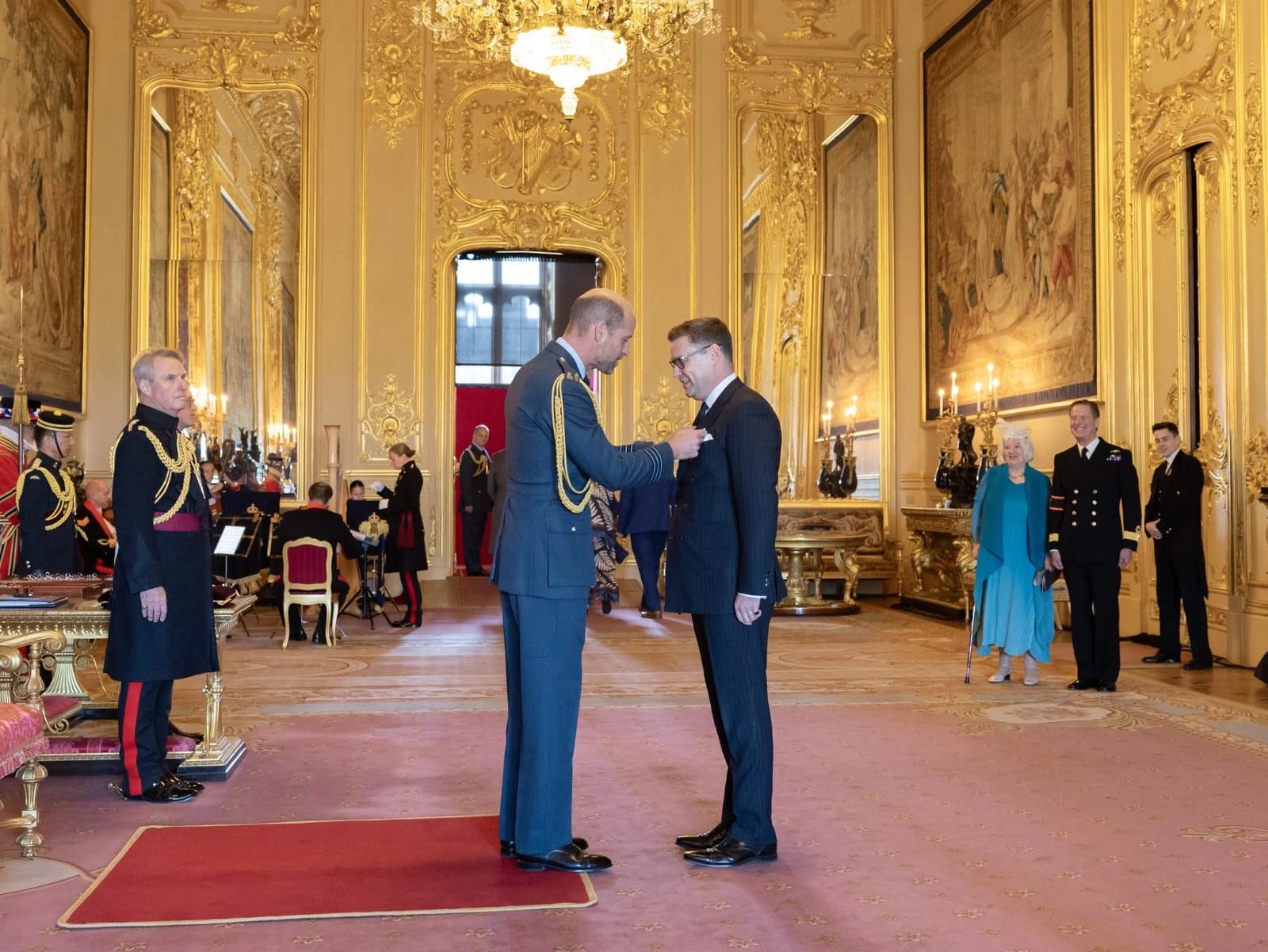 Prince William Presents Order to Chair of the MNU Board of Trustees