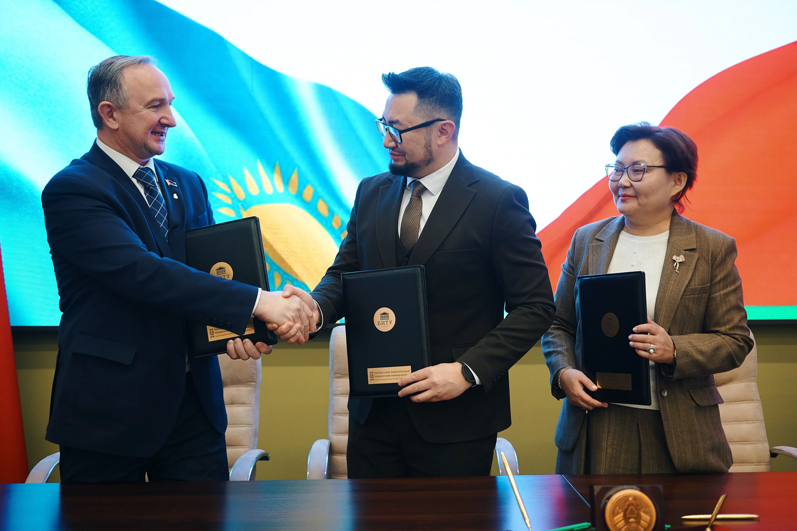 MNU Беларусьтің университеттері және ғылыми-зерттеу институттарымен ынтымақтасады