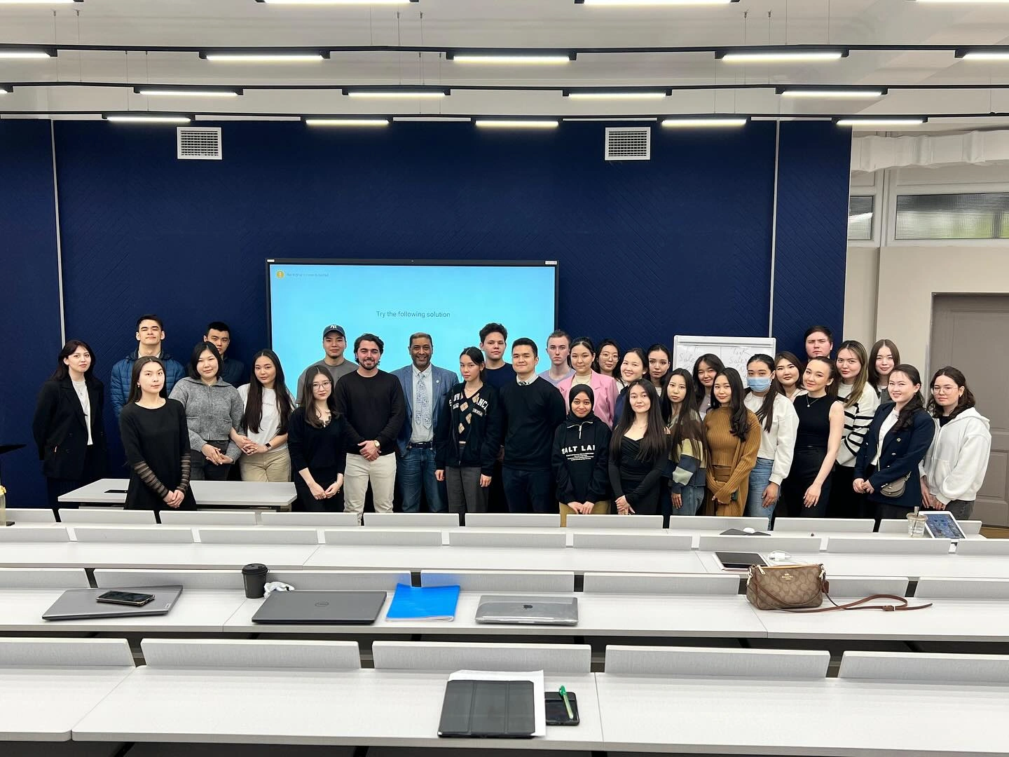 Халықаралық экономика мектебі (ISE) екі қонақты – Эмин Аскеров пен Файез Наджибті қабылдады