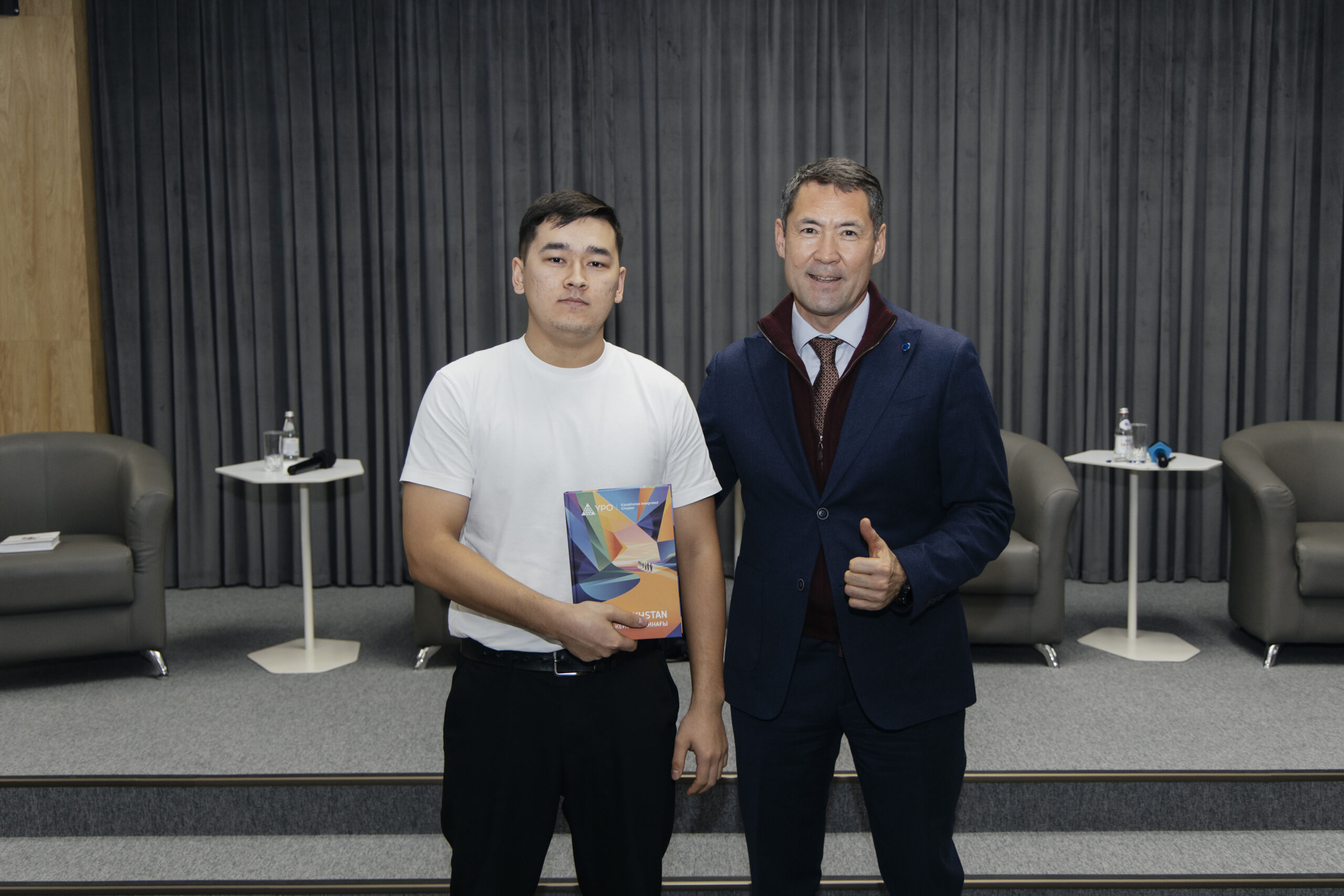 Students at MNU Meet with Business Leaders