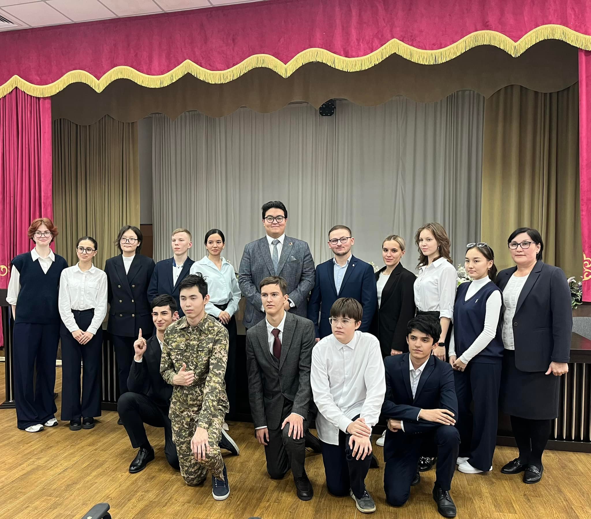 Ғылыми-зерттеу мектебінің өкілдері “Біздің Таңдауымыз-Заңның үстемдігі”