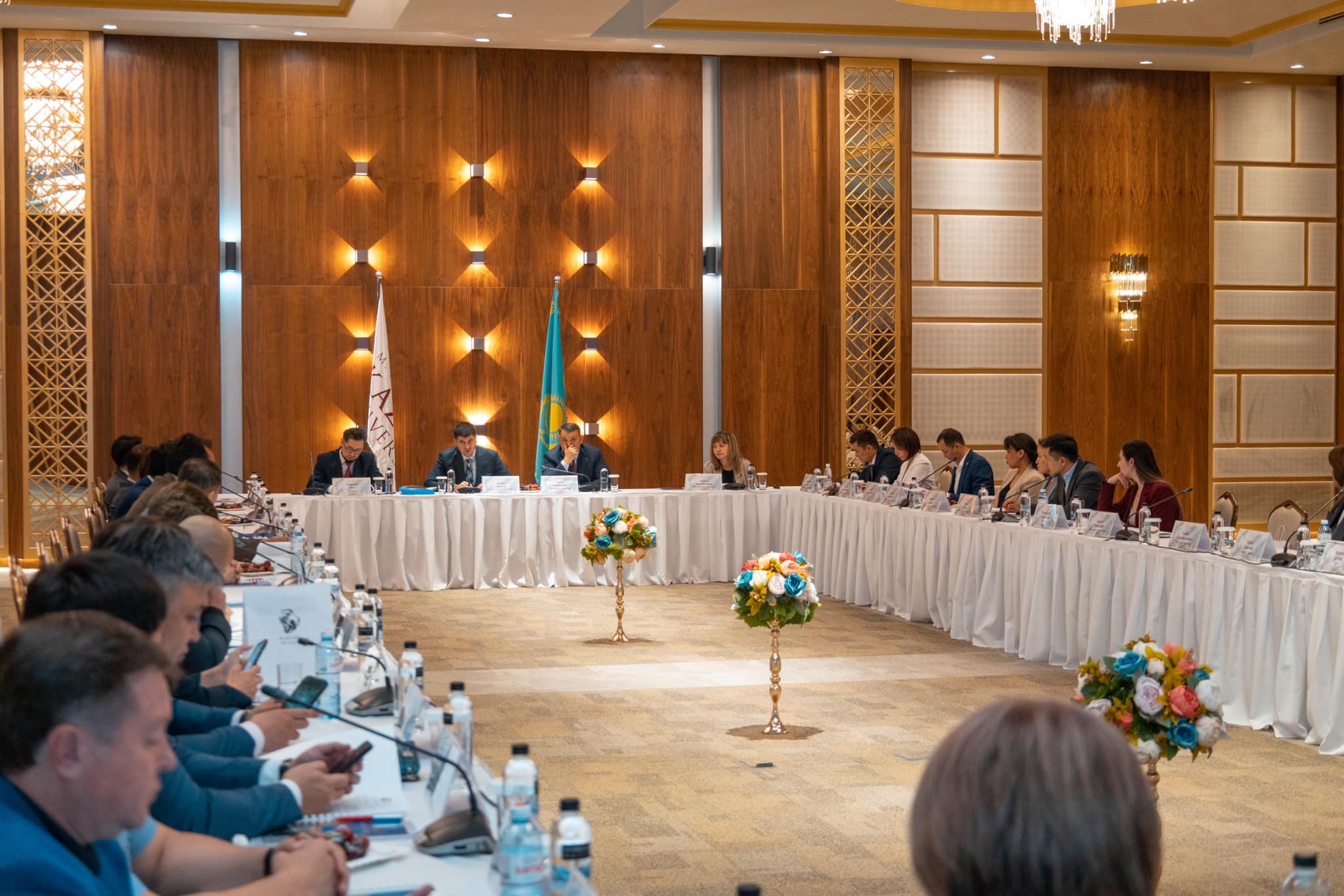 Maqsut Narikbayev University-де KAZGUU Law School Бизнес-кеңесінің жыл сайынғы отырысы өтті