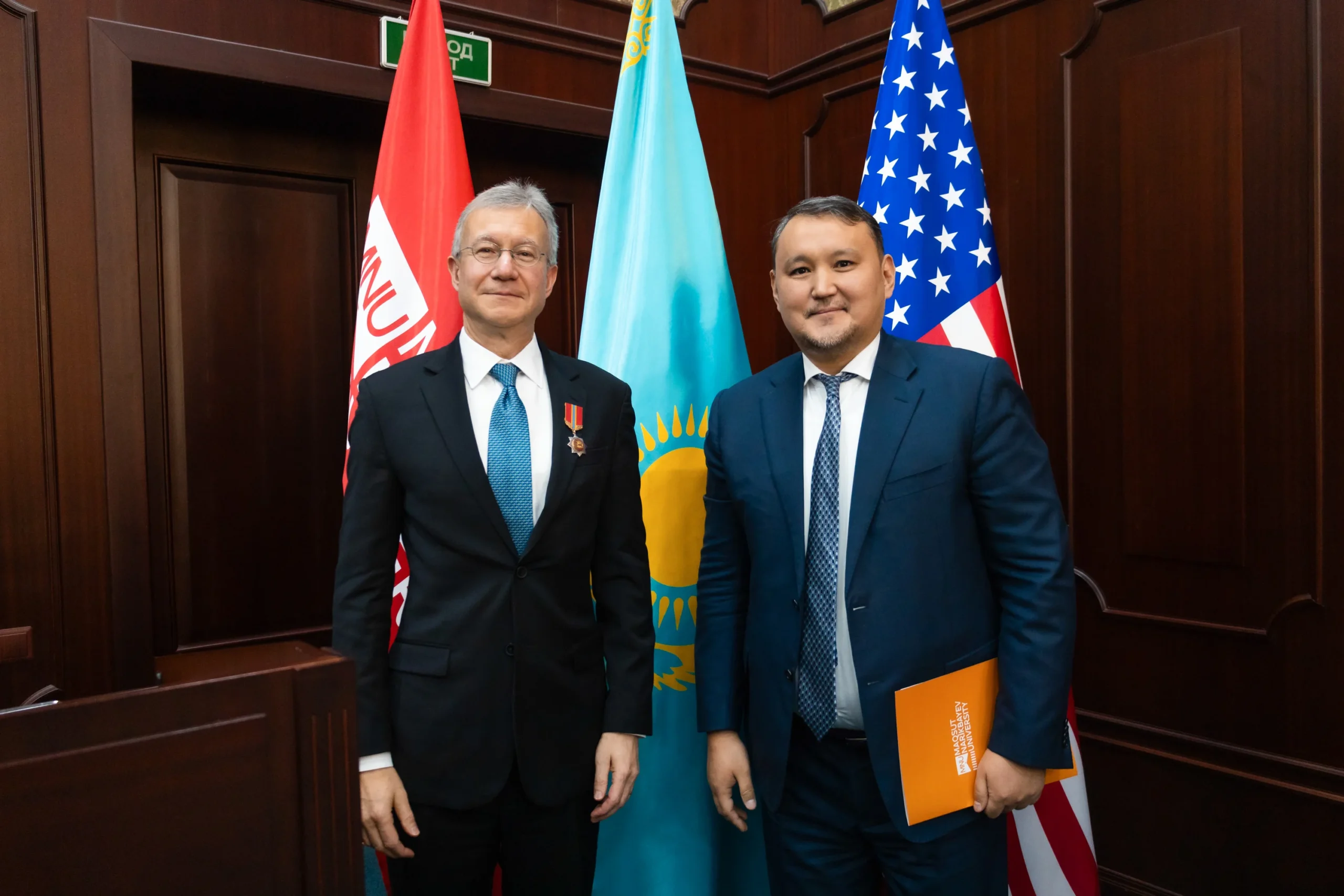 AMBASSADOR DANIEL ROSENBLUM DELIVERS GUEST LECTURE AT MAQSUT NARIKBAYEV UNIVERSITY