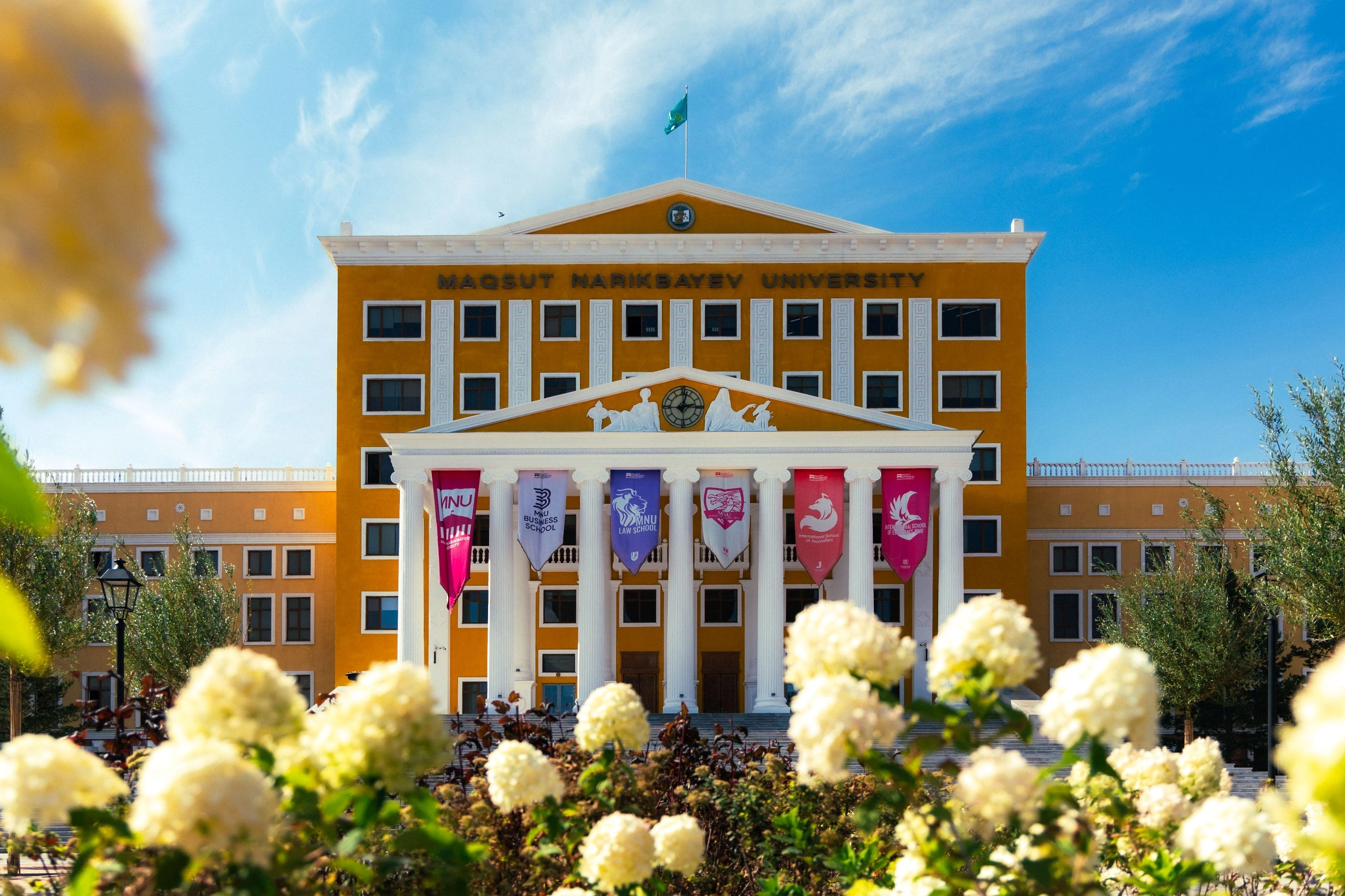 Maqsut Narikbayev University профессорлық-оқытушылық құрамын (ПОҚ) іріктеу процесі