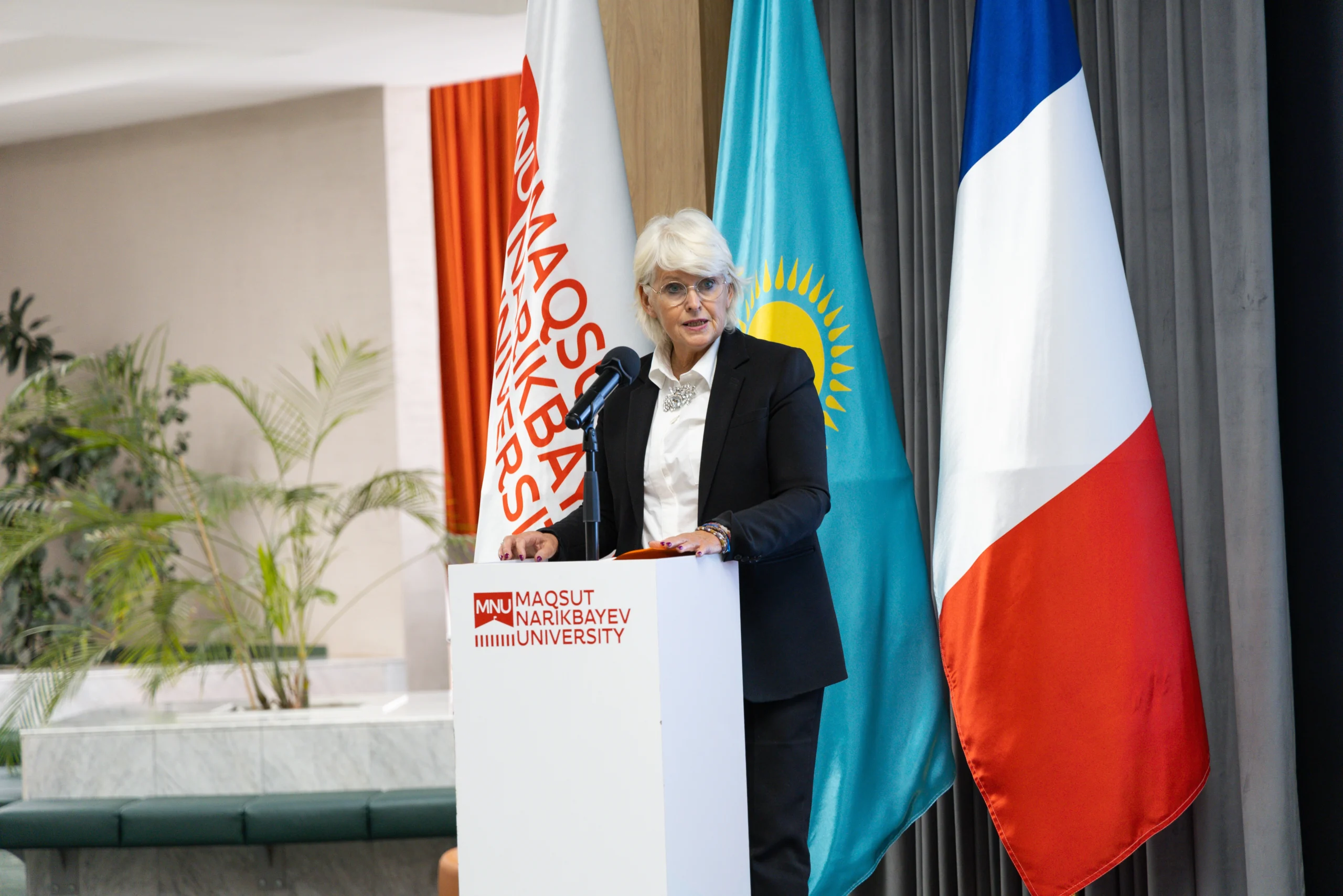 International Experts Speak at MNU