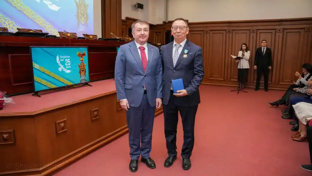 Республика күні: MNU қызметкерлеріне мемлекеттік және ведомстволық наградалар табысталды