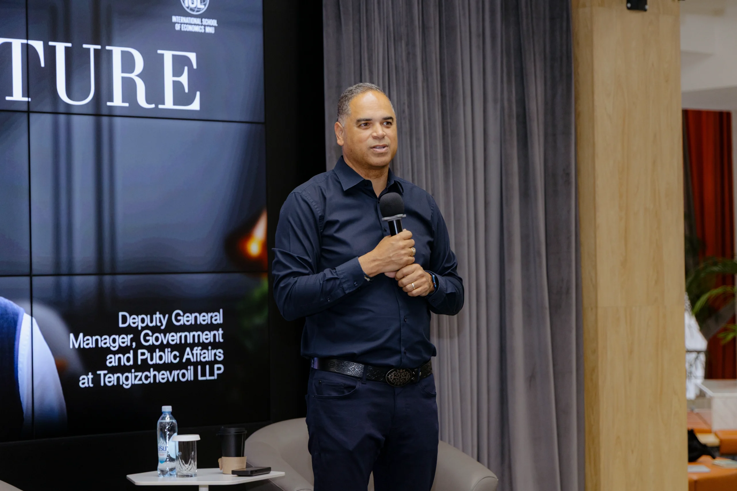 Top Manager of Tengizchevroil Delivers a Lecture at MNU